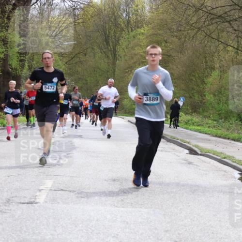 12.04.2026 - 45. Internationalen Wilhelmsburger Insellauf Yannick Fuchs http://msf.ph/oto/9504105 12.04.2026 12:52:04 Laufen 3728, 5422, 5472, 5754, 3123, 3889 meine-sportfotos.de