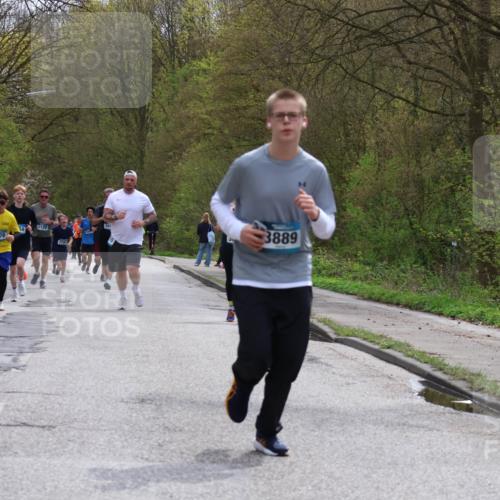 12.04.2026 - 45. Internationalen Wilhelmsburger Insellauf Yannick Fuchs http://msf.ph/oto/9504109 12.04.2026 12:52:05 Laufen 5422, 5472, 5276, 3128, 259, 3889 meine-sportfotos.de