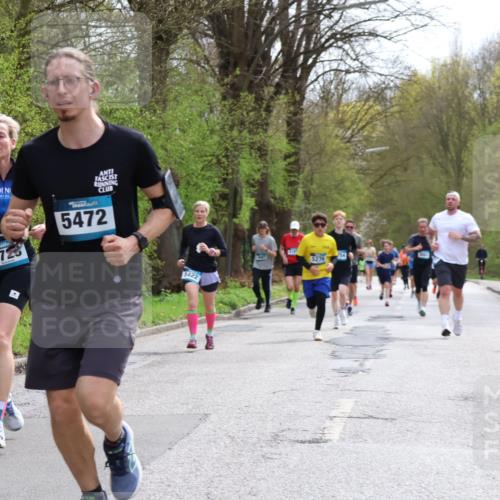 12.04.2026 - 45. Internationalen Wilhelmsburger Insellauf Yannick Fuchs http://msf.ph/oto/9504120 12.04.2026 12:52:07 Laufen 3723, 5472, 5422, 5276, 3623 meine-sportfotos.de