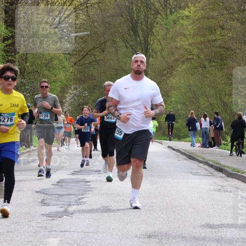 12.04.2026 - 45. Internationalen Wilhelmsburger Insellauf Yannick Fuchs http://msf.ph/oto/9504131 12.04.2026 12:52:09 Laufen 4097, 3128, 5276, 3192, 4601, 2550, 3663, 3623 meine-sportfotos.de