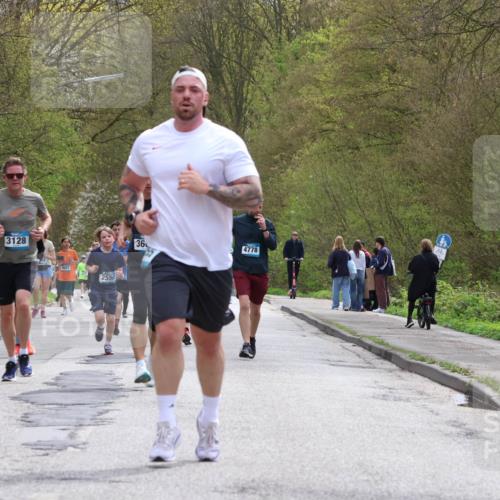 12.04.2026 - 45. Internationalen Wilhelmsburger Insellauf Yannick Fuchs http://msf.ph/oto/9504136 12.04.2026 12:52:10 Laufen 276, 3128, 4601, 2550, 36, 4778, 3623 meine-sportfotos.de