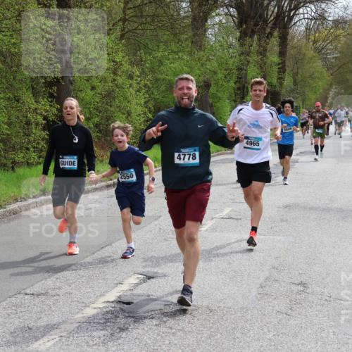 12.04.2026 - 45. Internationalen Wilhelmsburger Insellauf Yannick Fuchs http://msf.ph/oto/9504168 12.04.2026 12:52:19 Laufen 2550, 4778, 5689, 4965 meine-sportfotos.de