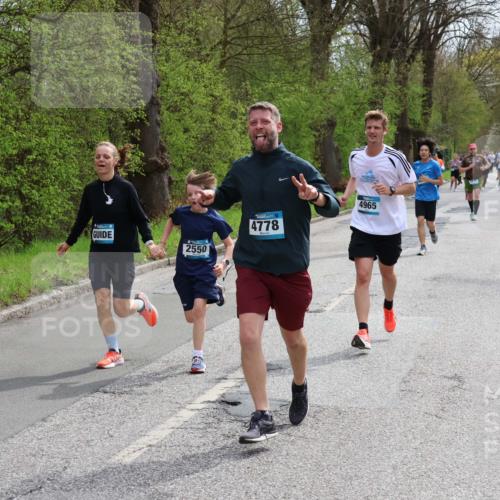 12.04.2026 - 45. Internationalen Wilhelmsburger Insellauf Yannick Fuchs http://msf.ph/oto/9504170 12.04.2026 12:52:19 Laufen 2550, 4778, 4965 meine-sportfotos.de