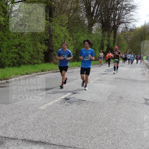12.04.2026 - 45. Internationalen Wilhelmsburger Insellauf Yannick Fuchs http://msf.ph/oto/9504187 12.04.2026 12:52:22 Laufen 5687, 5689 meine-sportfotos.de