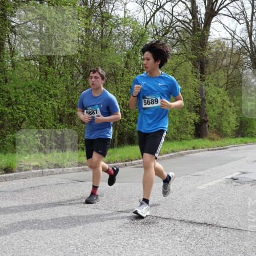 12.04.2026 - 45. Internationalen Wilhelmsburger Insellauf Yannick Fuchs http://msf.ph/oto/9504197 12.04.2026 12:52:24 Laufen 5687, 5689, 4816 meine-sportfotos.de