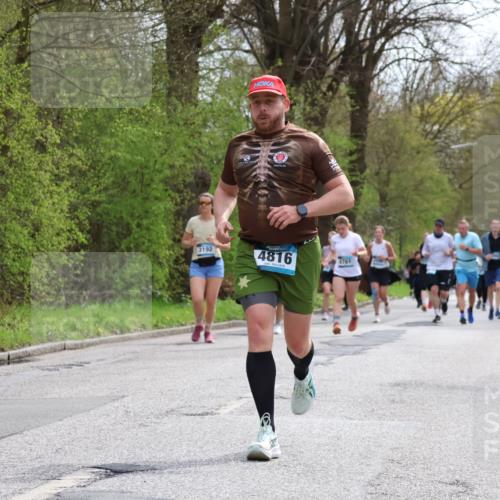 12.04.2026 - 45. Internationalen Wilhelmsburger Insellauf Yannick Fuchs http://msf.ph/oto/9504198 12.04.2026 12:52:25 Laufen 3192, 4816, 7761 meine-sportfotos.de