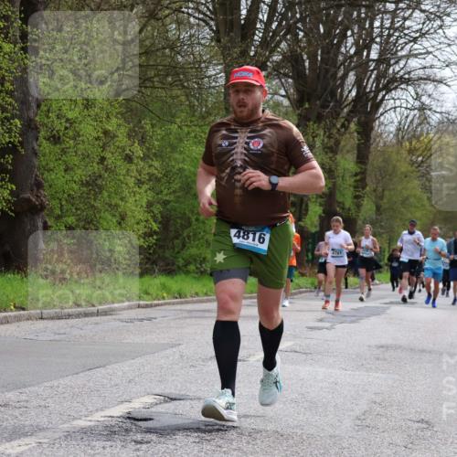 12.04.2026 - 45. Internationalen Wilhelmsburger Insellauf Yannick Fuchs http://msf.ph/oto/9504202 12.04.2026 12:52:25 Laufen 4816, 4761 meine-sportfotos.de