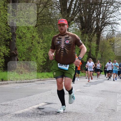 12.04.2026 - 45. Internationalen Wilhelmsburger Insellauf Yannick Fuchs http://msf.ph/oto/9504203 12.04.2026 12:52:26 Laufen 4816, 4761 meine-sportfotos.de