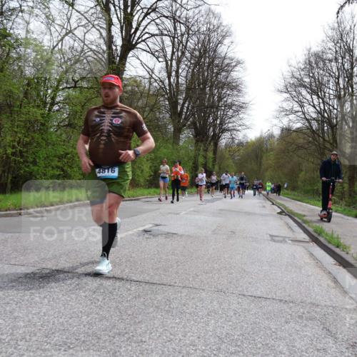 12.04.2026 - 45. Internationalen Wilhelmsburger Insellauf Yannick Fuchs http://msf.ph/oto/9504209 12.04.2026 12:52:27 Laufen 4816 meine-sportfotos.de