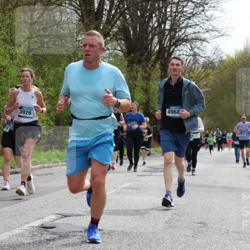 12.04.2026 - 45. Internationalen Wilhelmsburger Insellauf Yannick Fuchs http://msf.ph/oto/9504241 12.04.2026 12:52:34 Laufen 3926, 35, 4287, 4968, 4960 meine-sportfotos.de