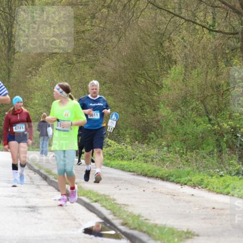 12.04.2026 - 45. Internationalen Wilhelmsburger Insellauf Yannick Fuchs http://msf.ph/oto/9504247 12.04.2026 12:52:35 Laufen 525, 5142, 4760, 51, 4741, 04, 2, 5011, 56 meine-sportfotos.de