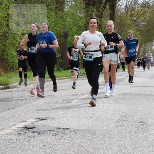 12.04.2026 - 45. Internationalen Wilhelmsburger Insellauf Yannick Fuchs http://msf.ph/oto/9504251 12.04.2026 12:52:36 Laufen 52, 403, 4287, 5540, 5022, 214, 4239, 4760, 4741, 31 meine-sportfotos.de