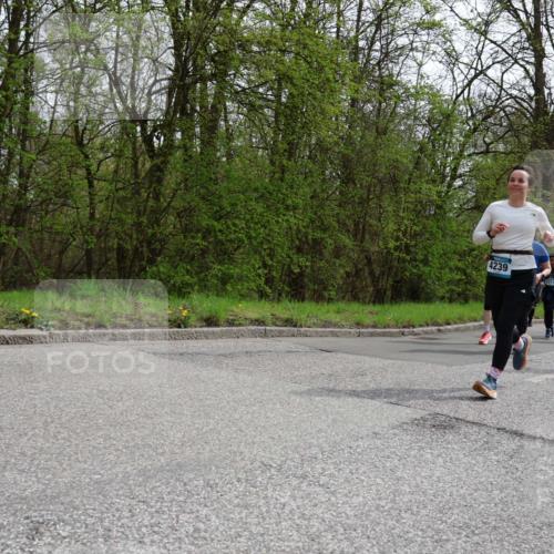 12.04.2026 - 45. Internationalen Wilhelmsburger Insellauf Yannick Fuchs http://msf.ph/oto/9504263 12.04.2026 12:52:38 Laufen 4239, 5211, 540, 5214 meine-sportfotos.de