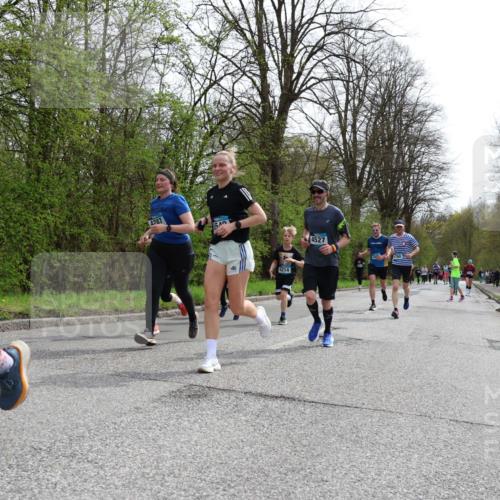 12.04.2026 - 45. Internationalen Wilhelmsburger Insellauf Yannick Fuchs http://msf.ph/oto/9504269 12.04.2026 12:52:39 Laufen 4287, 5214, 4527 meine-sportfotos.de