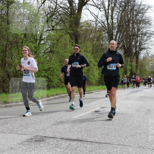 12.04.2026 - 45. Internationalen Wilhelmsburger Insellauf Yannick Fuchs http://msf.ph/oto/9504355 12.04.2026 12:52:56 Laufen 24, 3, 04, 4620, 306, 4990, 3523 meine-sportfotos.de