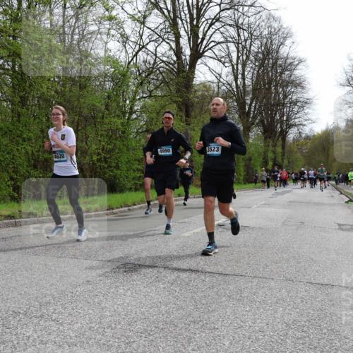 12.04.2026 - 45. Internationalen Wilhelmsburger Insellauf Yannick Fuchs http://msf.ph/oto/9504358 12.04.2026 12:52:56 Laufen 024, 1623, 4620, 4990, 3523 meine-sportfotos.de