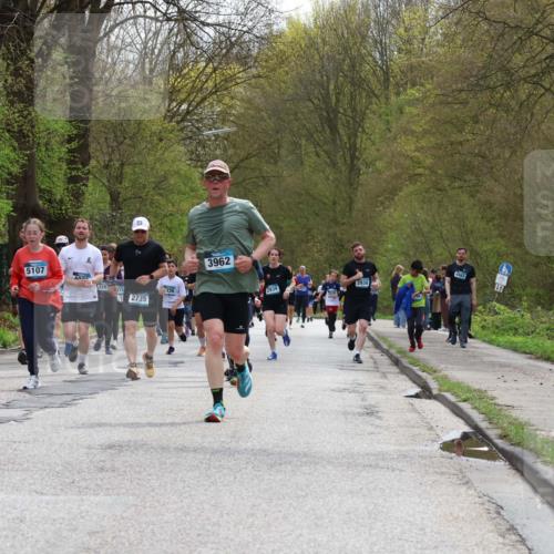12.04.2026 - 45. Internationalen Wilhelmsburger Insellauf Yannick Fuchs http://msf.ph/oto/9504376 12.04.2026 12:52:59 Laufen 24, 120, 5107, 3207, 2735, 3962, 2939, 2938, 4983 meine-sportfotos.de