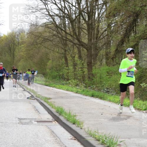 12.04.2026 - 45. Internationalen Wilhelmsburger Insellauf Yannick Fuchs http://msf.ph/oto/9504388 12.04.2026 12:53:02 Laufen 962, 5182 meine-sportfotos.de