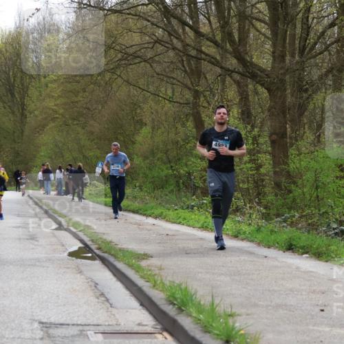 12.04.2026 - 45. Internationalen Wilhelmsburger Insellauf Yannick Fuchs http://msf.ph/oto/9504475 12.04.2026 12:53:17 Laufen 5074, 3246, 4993 meine-sportfotos.de