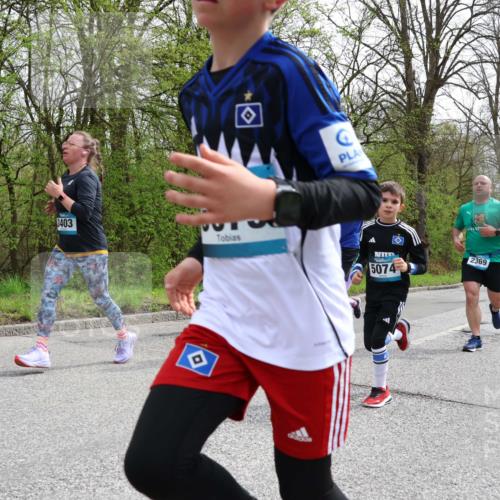 12.04.2026 - 45. Internationalen Wilhelmsburger Insellauf Yannick Fuchs http://msf.ph/oto/9504485 12.04.2026 12:53:19 Laufen 3403, 5074, 2369, 2642 meine-sportfotos.de