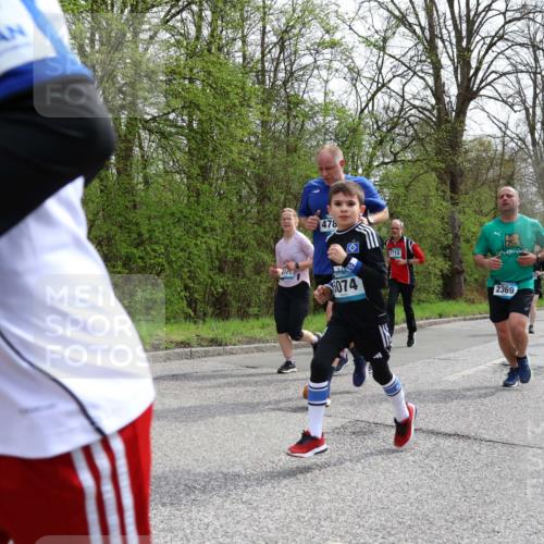 12.04.2026 - 45. Internationalen Wilhelmsburger Insellauf Yannick Fuchs http://msf.ph/oto/9504486 12.04.2026 12:53:19 Laufen 478, 4171, 5074, 2715, 2369, 2642 meine-sportfotos.de