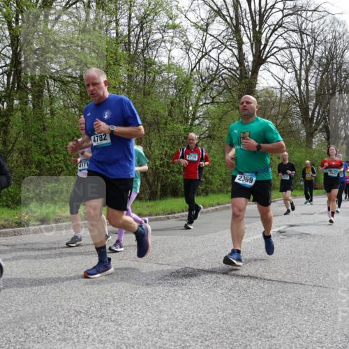12.04.2026 - 45. Internationalen Wilhelmsburger Insellauf Yannick Fuchs http://msf.ph/oto/9504489 12.04.2026 12:53:20 Laufen 4171, 4782, 2715, 2642, 3737, 2369 meine-sportfotos.de