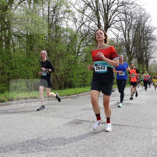 12.04.2026 - 45. Internationalen Wilhelmsburger Insellauf Yannick Fuchs http://msf.ph/oto/9504501 12.04.2026 12:53:22 Laufen 3737, 2642, 4526, 3736 meine-sportfotos.de