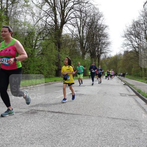 12.04.2026 - 45. Internationalen Wilhelmsburger Insellauf Yannick Fuchs http://msf.ph/oto/9504527 12.04.2026 12:53:27 Laufen 3212, 3165, 4125 meine-sportfotos.de
