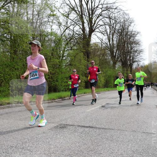 12.04.2026 - 45. Internationalen Wilhelmsburger Insellauf Yannick Fuchs http://msf.ph/oto/9504557 12.04.2026 12:53:33 Laufen 3454, 5669, 5670, 5174 meine-sportfotos.de