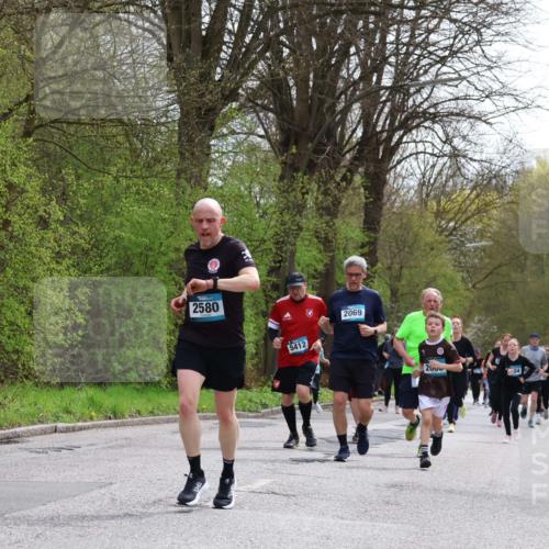 12.04.2026 - 45. Internationalen Wilhelmsburger Insellauf Yannick Fuchs http://msf.ph/oto/9504575 12.04.2026 12:53:38 Laufen 2580, 5412, 2069 meine-sportfotos.de