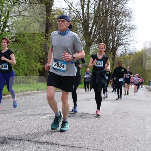 12.04.2026 - 45. Internationalen Wilhelmsburger Insellauf Yannick Fuchs http://msf.ph/oto/9504632 12.04.2026 12:53:48 Laufen 3895, 5828, 3034, 3318, 4997, 247 meine-sportfotos.de