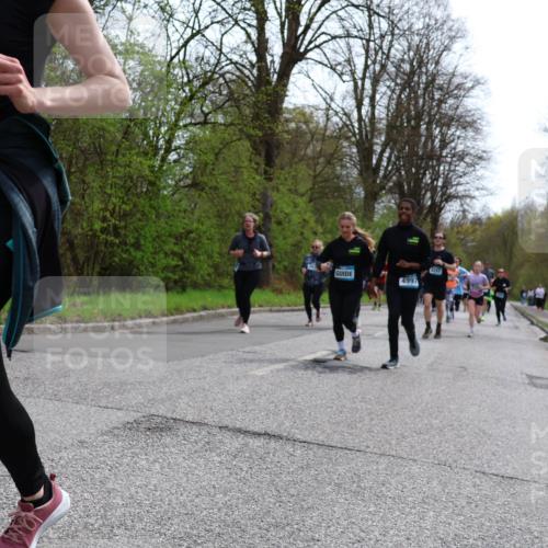 12.04.2026 - 45. Internationalen Wilhelmsburger Insellauf Yannick Fuchs http://msf.ph/oto/9504644 12.04.2026 12:53:50 Laufen 3318, 4997, 1247 meine-sportfotos.de