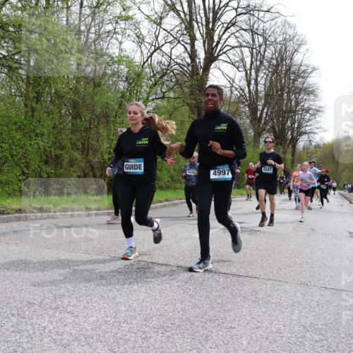 12.04.2026 - 45. Internationalen Wilhelmsburger Insellauf Yannick Fuchs http://msf.ph/oto/9504651 12.04.2026 12:53:52 Laufen 343, 4997, 4247, 2295 meine-sportfotos.de