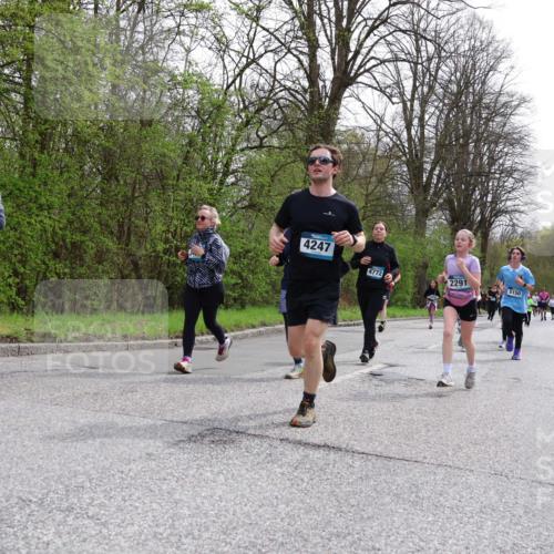 12.04.2026 - 45. Internationalen Wilhelmsburger Insellauf Yannick Fuchs http://msf.ph/oto/9504657 12.04.2026 12:53:53 Laufen 4247, 4772, 2291, 5150 meine-sportfotos.de