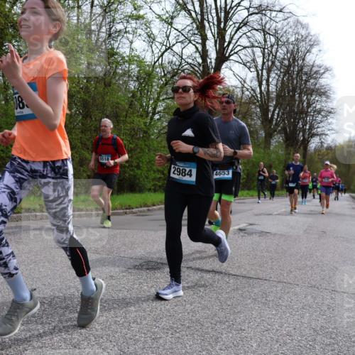 12.04.2026 - 45. Internationalen Wilhelmsburger Insellauf Yannick Fuchs http://msf.ph/oto/9504677 12.04.2026 12:53:57 Laufen 18, 5518, 2984, 4653, 124 meine-sportfotos.de