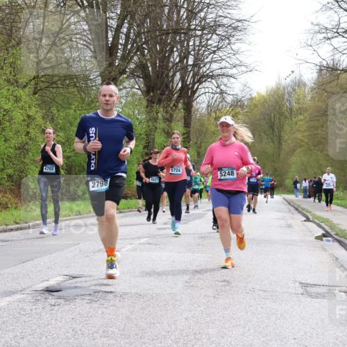 12.04.2026 - 45. Internationalen Wilhelmsburger Insellauf Yannick Fuchs http://msf.ph/oto/9504683 12.04.2026 12:53:58 Laufen 4702, 2798, 4827, 5724, 5248 meine-sportfotos.de