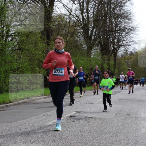 12.04.2026 - 45. Internationalen Wilhelmsburger Insellauf Yannick Fuchs http://msf.ph/oto/9504702 12.04.2026 12:54:02 Laufen 5724, 5423, 2433, 5162, 3136 meine-sportfotos.de