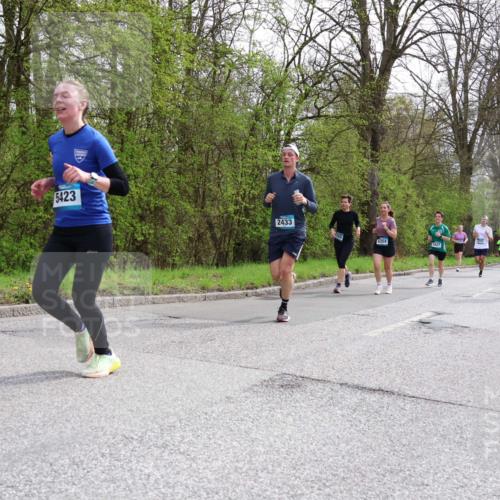 12.04.2026 - 45. Internationalen Wilhelmsburger Insellauf Yannick Fuchs http://msf.ph/oto/9504723 12.04.2026 12:54:06 Laufen 305, 5423, 2433, 10, 3136, 4354, 5427 meine-sportfotos.de