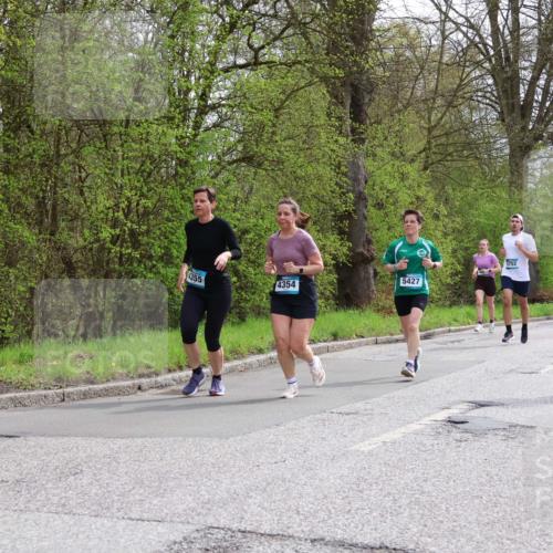 12.04.2026 - 45. Internationalen Wilhelmsburger Insellauf Yannick Fuchs http://msf.ph/oto/9504727 12.04.2026 12:54:07 Laufen 2433, 4355, 752, 4354, 5427, 10, 3136, 3934 meine-sportfotos.de