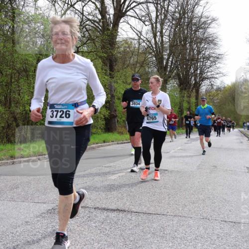 12.04.2026 - 45. Internationalen Wilhelmsburger Insellauf Yannick Fuchs http://msf.ph/oto/9504753 12.04.2026 12:54:12 Laufen 3726, 3934, 4765 meine-sportfotos.de