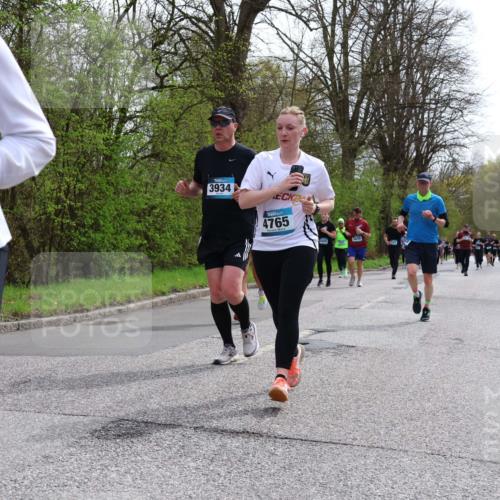 12.04.2026 - 45. Internationalen Wilhelmsburger Insellauf Yannick Fuchs http://msf.ph/oto/9504756 12.04.2026 12:54:13 Laufen 3934, 4765, 1869, 5636 meine-sportfotos.de
