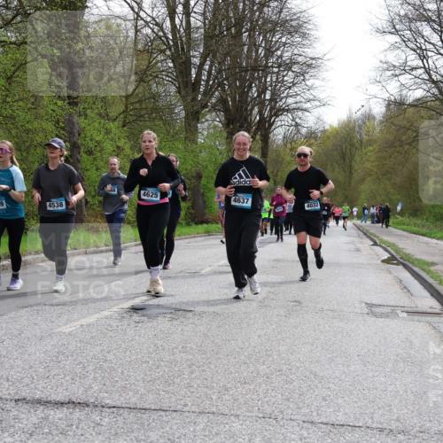 12.04.2026 - 45. Internationalen Wilhelmsburger Insellauf Yannick Fuchs http://msf.ph/oto/9504816 12.04.2026 12:54:24 Laufen 4537, 4625, 5799, 4538, 4637, 4032 meine-sportfotos.de