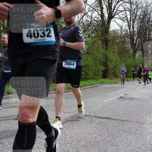 12.04.2026 - 45. Internationalen Wilhelmsburger Insellauf Yannick Fuchs http://msf.ph/oto/9504836 12.04.2026 12:54:27 Laufen 4032, 3964, 5106 meine-sportfotos.de