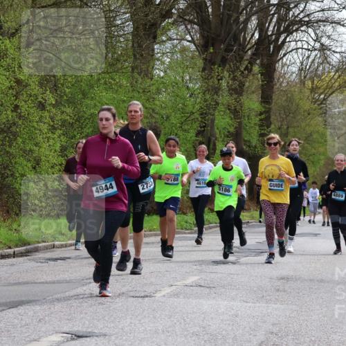 12.04.2026 - 45. Internationalen Wilhelmsburger Insellauf Yannick Fuchs http://msf.ph/oto/9504843 12.04.2026 12:54:29 Laufen 4944, 2733, 88, 4610, 5186, 2964, 4889, 3164 meine-sportfotos.de