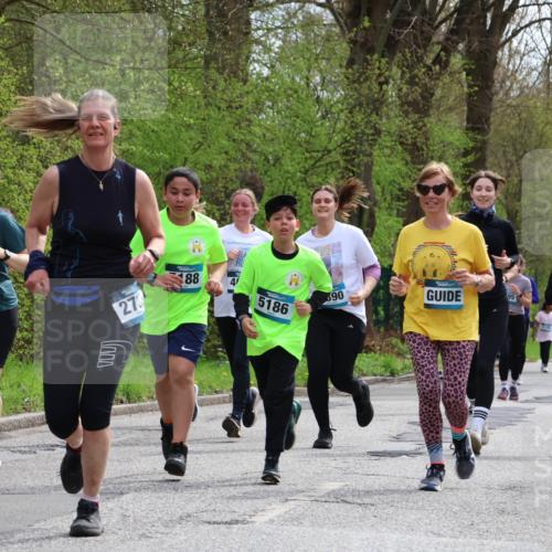 12.04.2026 - 45. Internationalen Wilhelmsburger Insellauf Yannick Fuchs http://msf.ph/oto/9504850 12.04.2026 12:54:31 Laufen 4098, 88, 4, 273, 5186, 90, 95, 4889, 2964, 200 meine-sportfotos.de