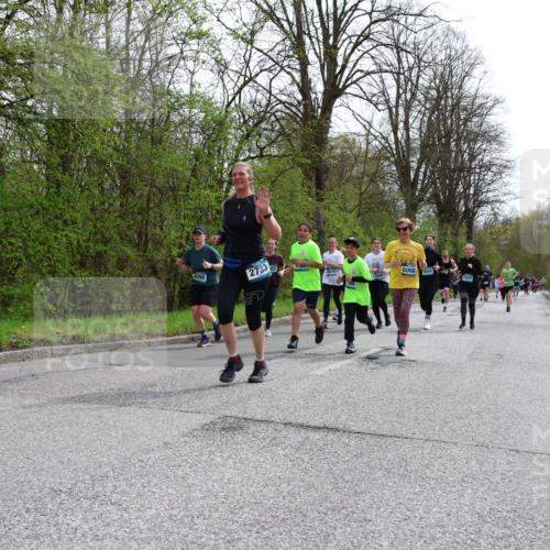 12.04.2026 - 45. Internationalen Wilhelmsburger Insellauf Yannick Fuchs http://msf.ph/oto/9504865 12.04.2026 12:54:33 Laufen 4098, 2733, 160 meine-sportfotos.de