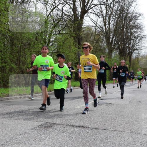 12.04.2026 - 45. Internationalen Wilhelmsburger Insellauf Yannick Fuchs http://msf.ph/oto/9504869 12.04.2026 12:54:34 Laufen 18, 33, 4098, 5186, 4888, 4619, 4889, 3164 meine-sportfotos.de