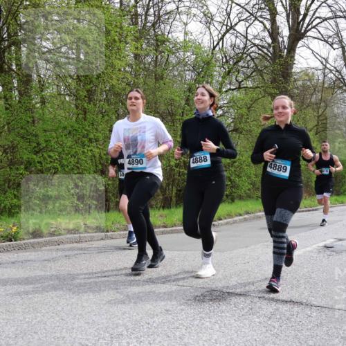 12.04.2026 - 45. Internationalen Wilhelmsburger Insellauf Yannick Fuchs http://msf.ph/oto/9504880 12.04.2026 12:54:36 Laufen 2024, 4890, 4888, 50, 4889, 519, 3164 meine-sportfotos.de