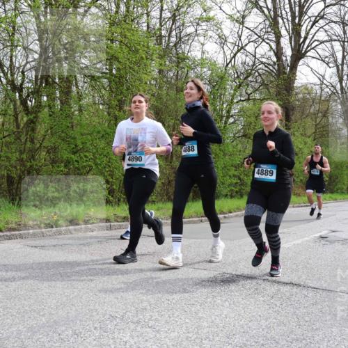 12.04.2026 - 45. Internationalen Wilhelmsburger Insellauf Yannick Fuchs http://msf.ph/oto/9504881 12.04.2026 12:54:36 Laufen 4890, 4888, 4889, 4619, 3164 meine-sportfotos.de