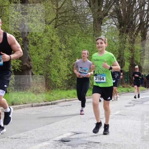 12.04.2026 - 45. Internationalen Wilhelmsburger Insellauf Yannick Fuchs http://msf.ph/oto/9504886 12.04.2026 12:54:37 Laufen 4619, 5295, 3164, 2964, 4126, 3316 meine-sportfotos.de